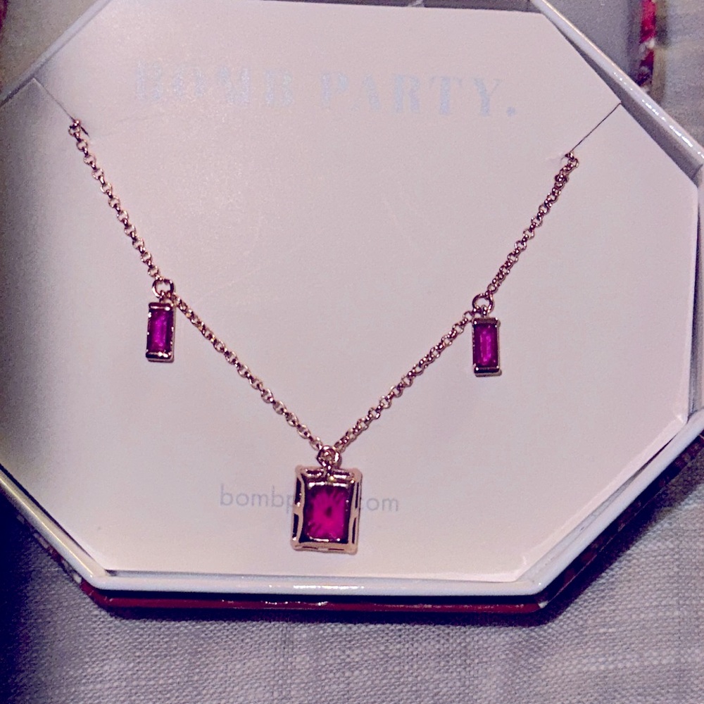 Bp july necklace, brand new, never worn